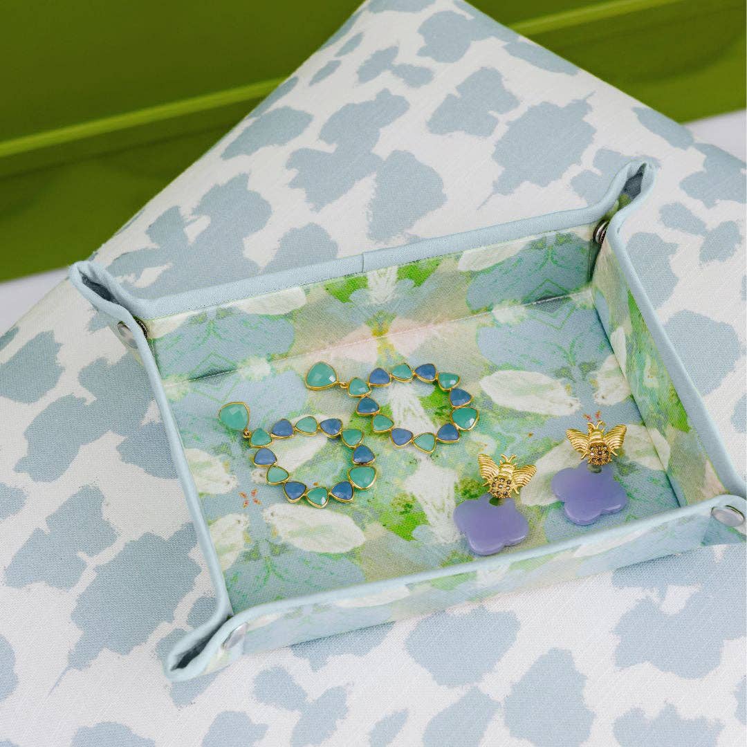 Elephant Falls Snap Tray: One Size Cases Laura Park Designs