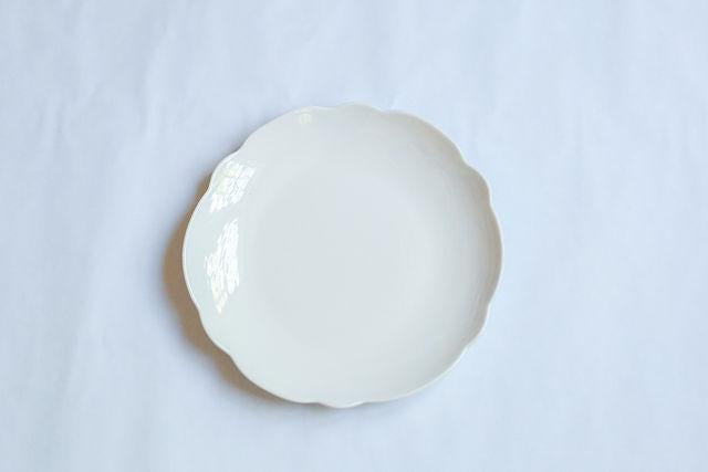 Scalloped Dinner Plate - Cream Home Decor Relish