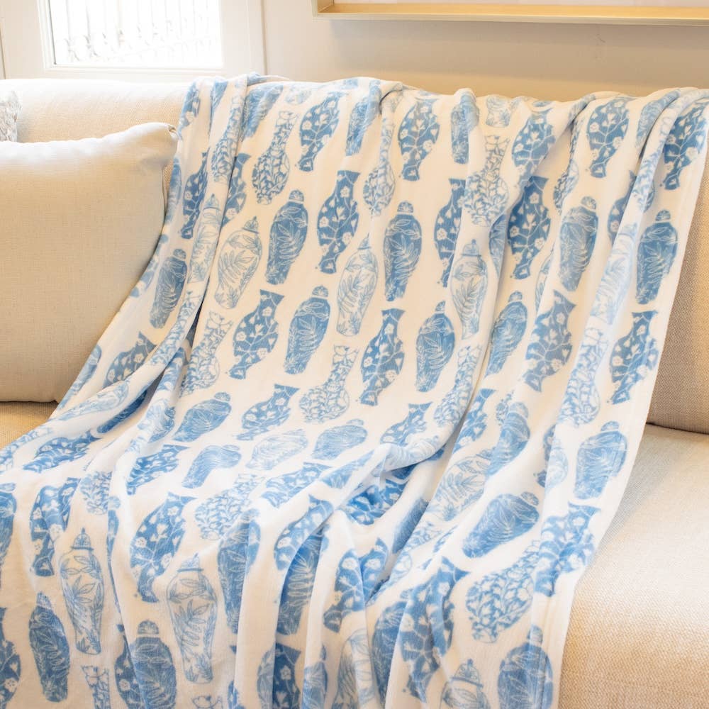 Claire Chinoiserie Throw Blue/White 50x60 Textiles The Royal Standard