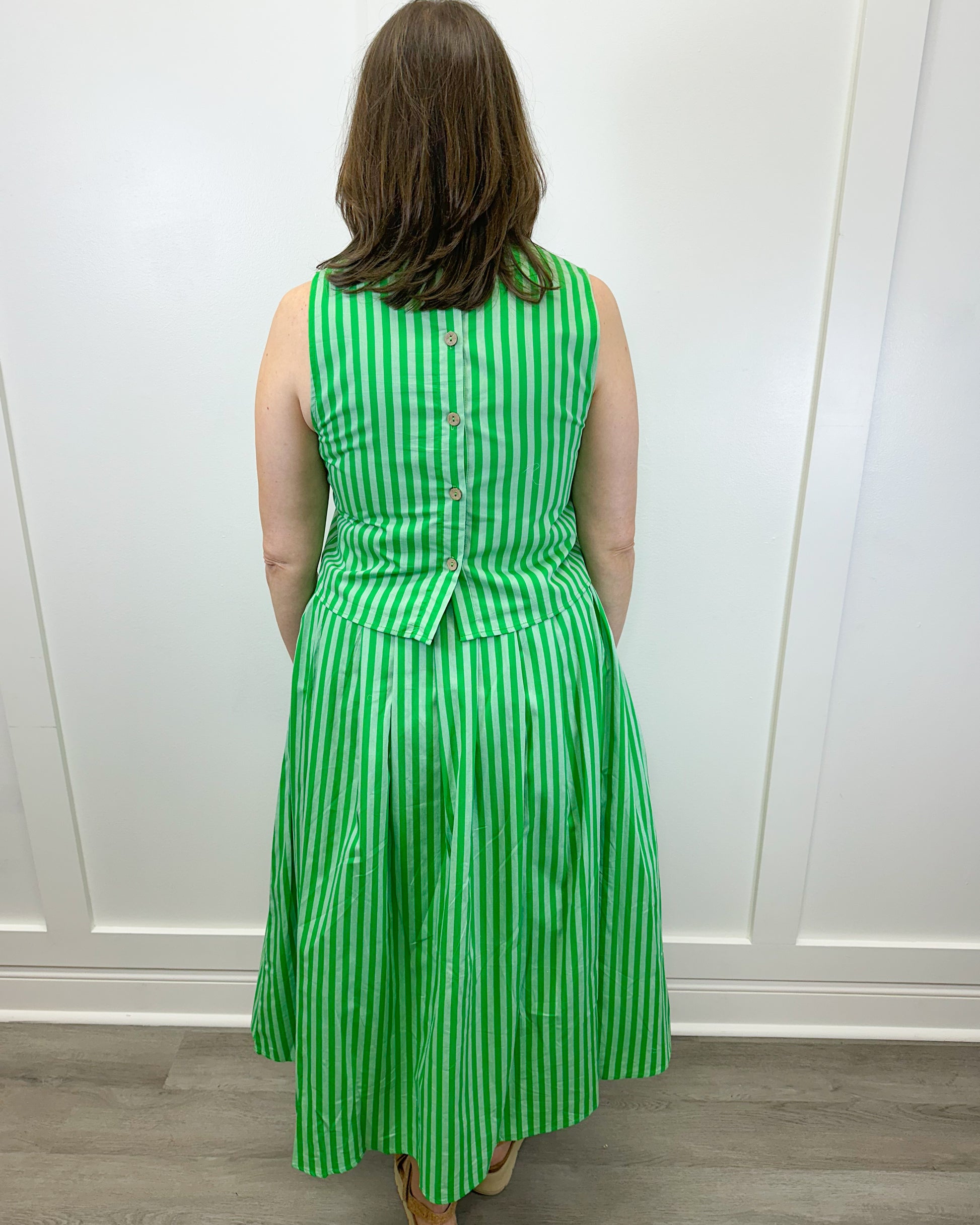Falling for Summer Skirt - Green Skirts Entro
