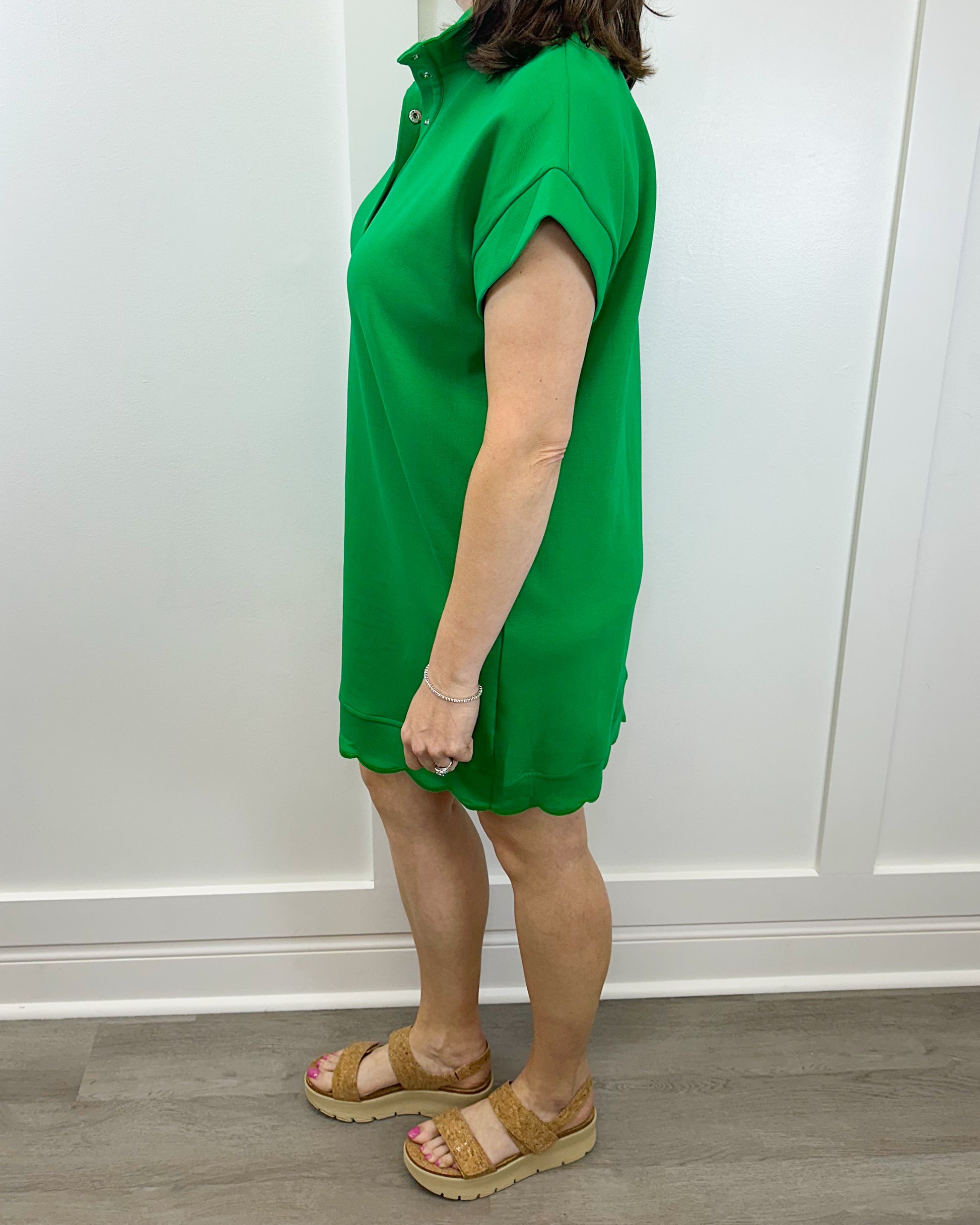 Shayla Scallop Dress - Green Short Dresses Entro