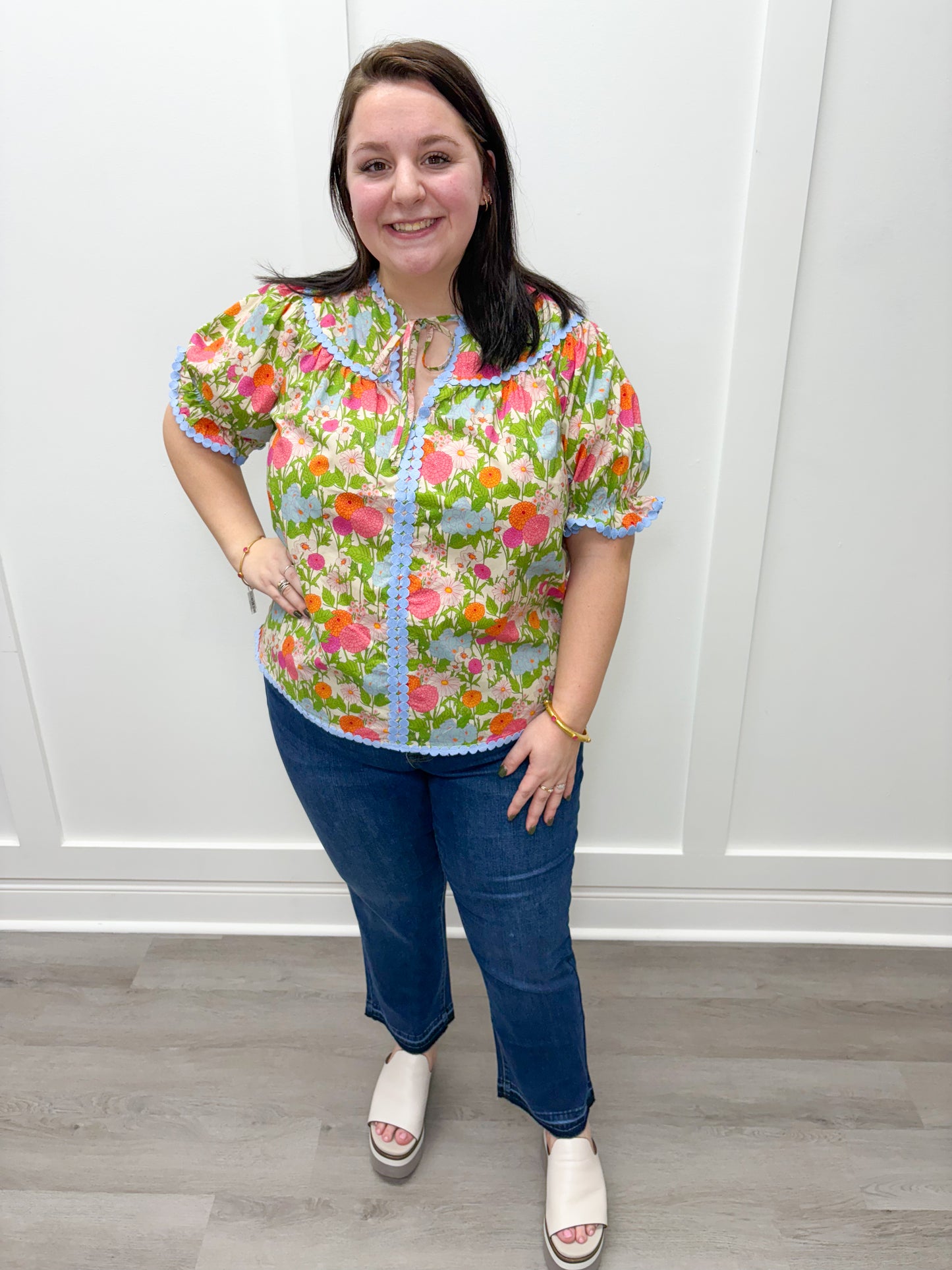 Maggie Top - Marigold Tops Entro