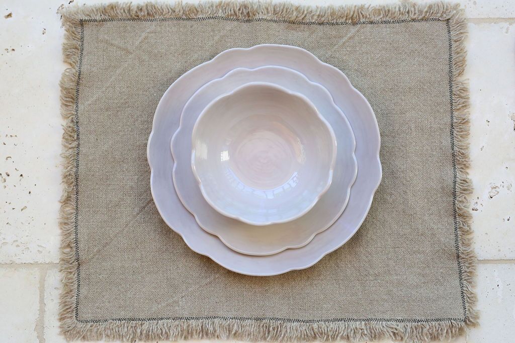 Scalloped Dinner Plate - Cream Home Decor Relish   